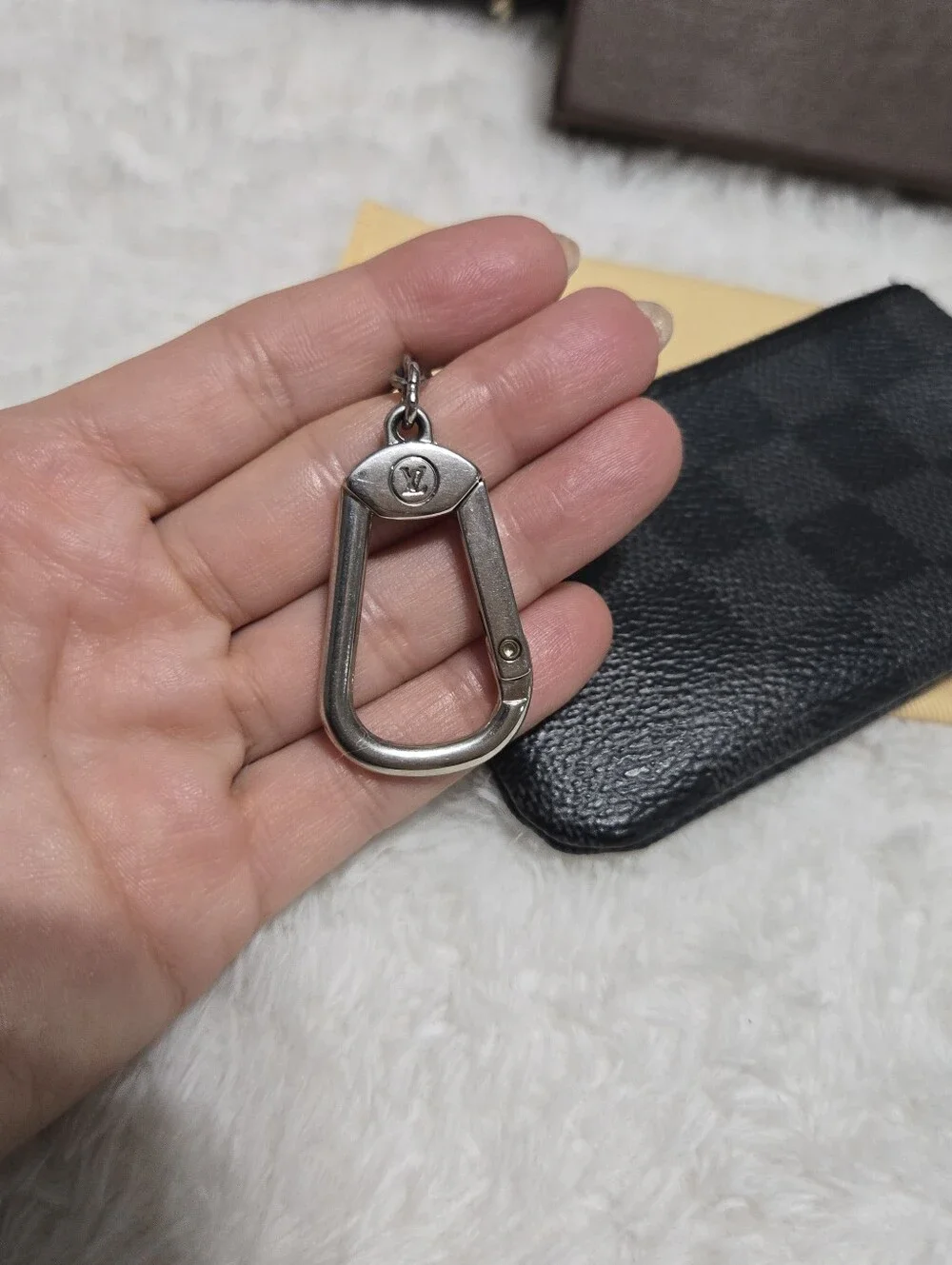 Louis Vuitton Damier Graphite Key Cles Excellent Condition